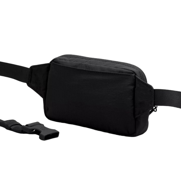 NWT Lululemon mini belt bag - Picture 3 of 4